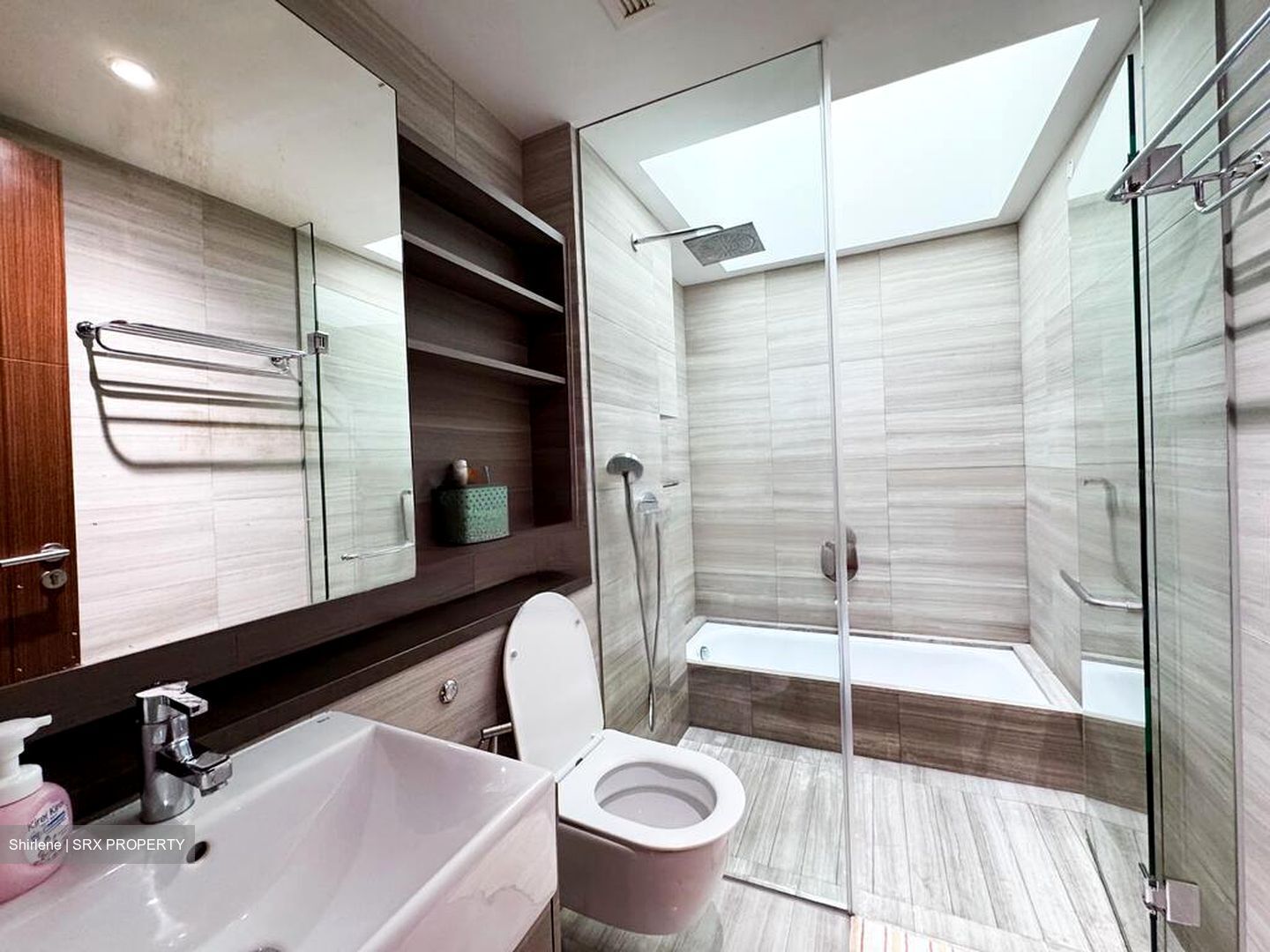 Eastrees (D15), Terrace #462666671